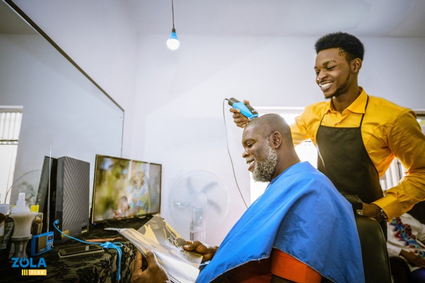 ZOLA FLEX Africa Nigeria Lagos Urban   SME Barbershop Customer Client on Solar  Shoot 95